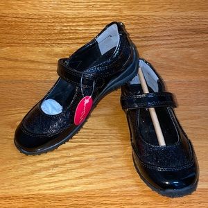 New Nina girl black size 12 1/2